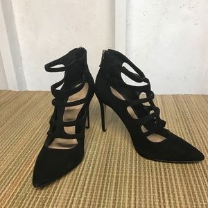 BCBGeneration Black Size 6 1/2 High Heel Pump